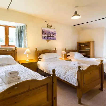 Villa Sleeps 9 With Wifi *